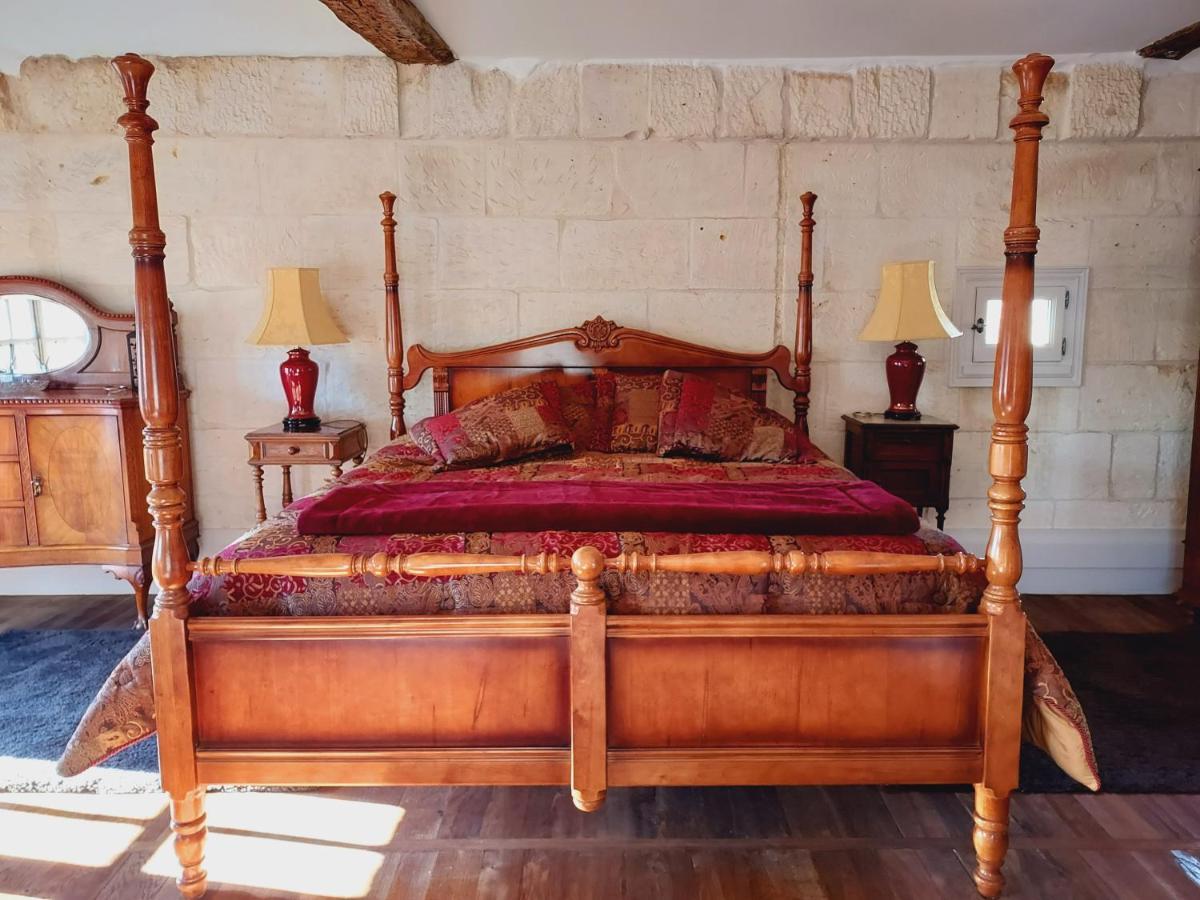 Chateau Des Senechaux, *