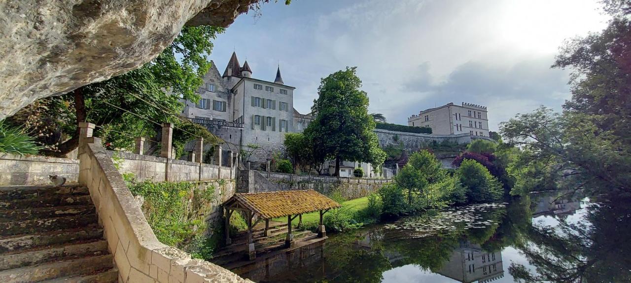 Chateau Des Senechaux, * Bourdeilles