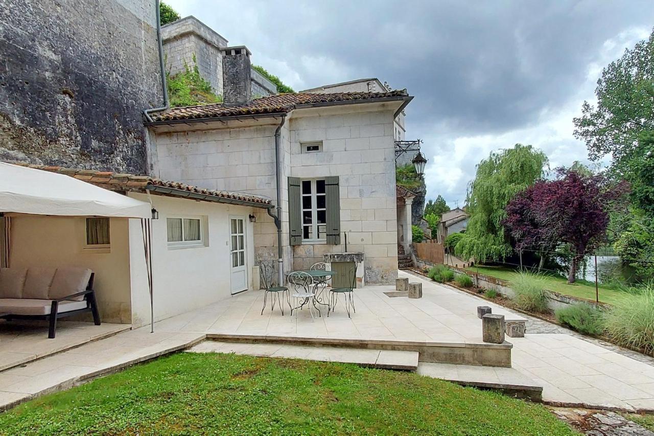 Chateau Des Senechaux, Apartment *