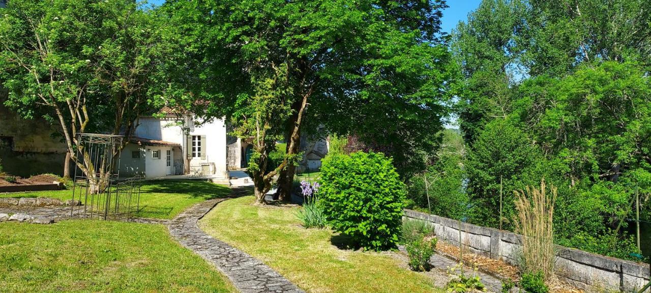 Apartment Chateau Des Senechaux,