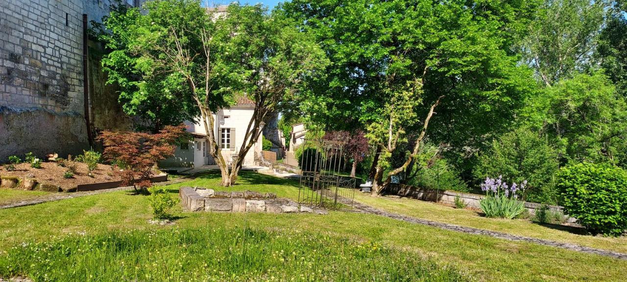 Chateau Des Senechaux, * Bourdeilles
